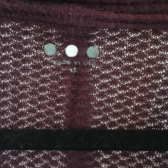 Three dots fireside shawl collar wrap top FLAW - Picture 5 of 8